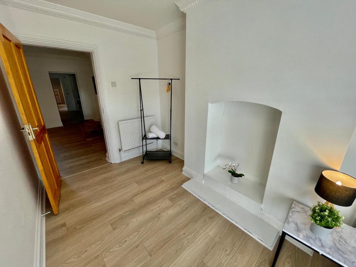 Huge Serviced Apartment With Free Parking Jesmond Exterior foto